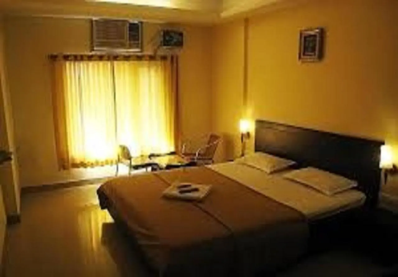 ***  Hotel Mid Town,Shimla India